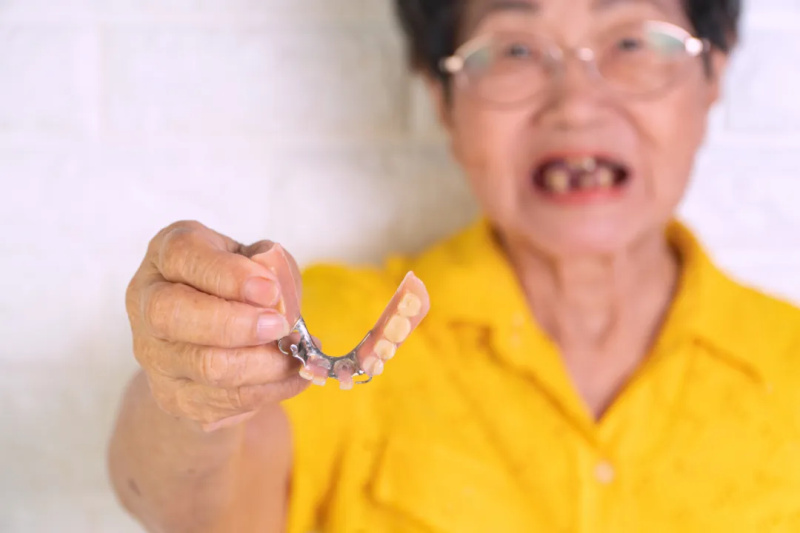 牙齒修復(fù)，不止這三種方法，你需要慎重選擇